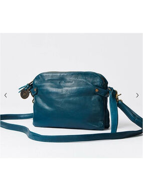 The Wanderers Travel Co. Venetian passport Handbag crossbody wristlet green
